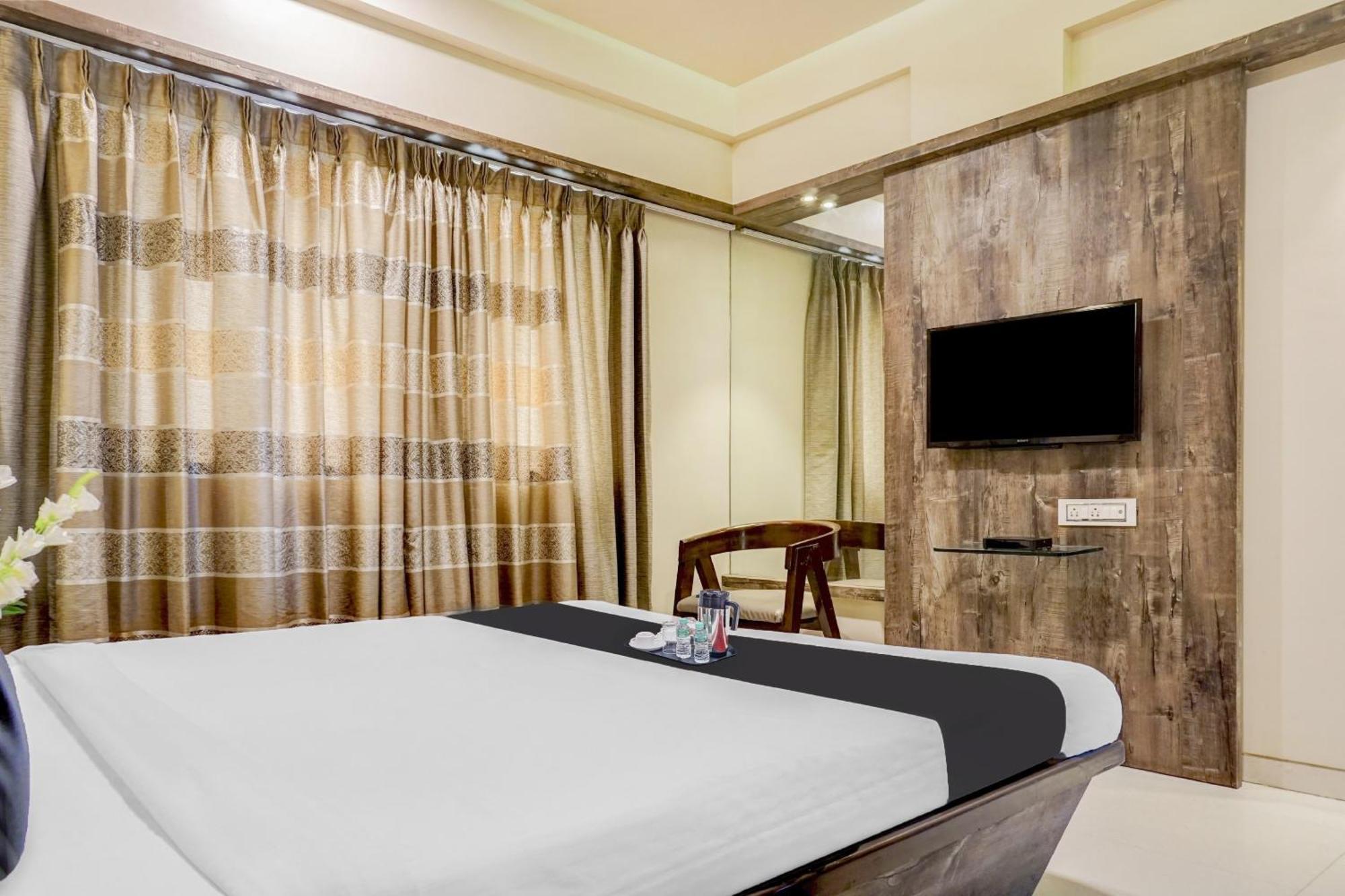 Townhouse Oak Regal Inn Near Sant Tukaram Nagar Metro Station Pimpri-Chinchwad Экстерьер фото